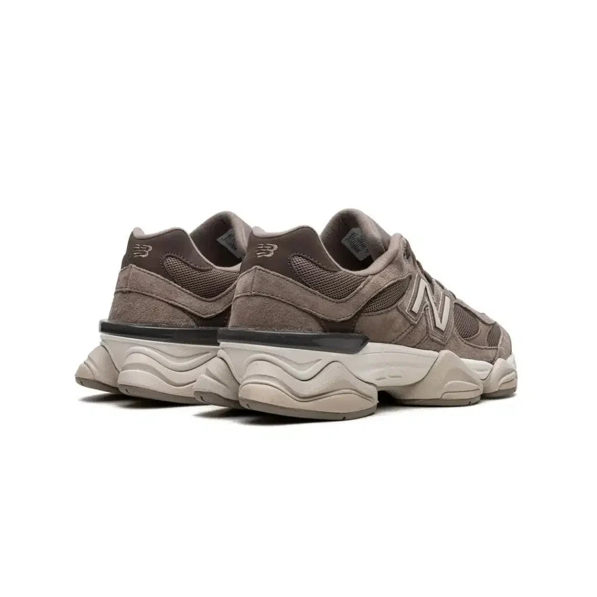 New Balance 9060 sneakers casual in camoscio marrone 'Mushroom' da uomo