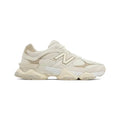 New Balance 9060 Sneakers retrò in camoscio da uomo - Beige sabbia