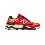 Baskets New Balance 9060 pour hommes en rouge, jaune et noir - design futuriste