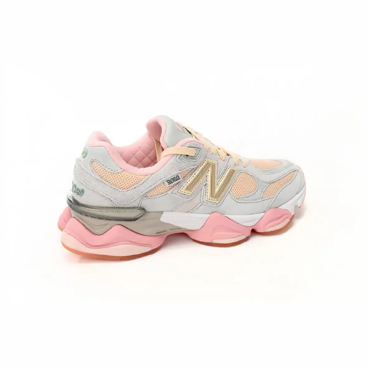 New Balance 9060 da donna rosa e celeste x Joe Freshgoods in mesh e pelle