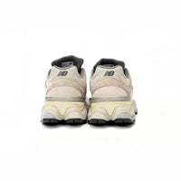 New Balance 9060 Sneakers casual in camoscio beige chiaro da uomo