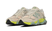 New Balance 9060 Sneakers unisex – stile retrò in pelle scamosciata e mesh, suola spessa, colorazione rosa e verde lime